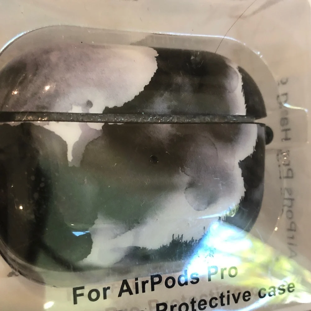 Apple AirPods Pro Protective Case - Black and White